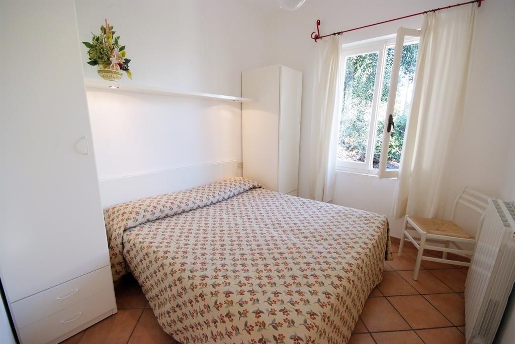 Casa Vacanze Dino Apartment Capoliveri  Ngoại thất bức ảnh