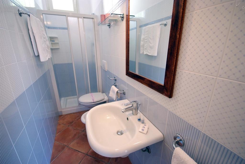 Casa Vacanze Dino Apartment Capoliveri  Ngoại thất bức ảnh